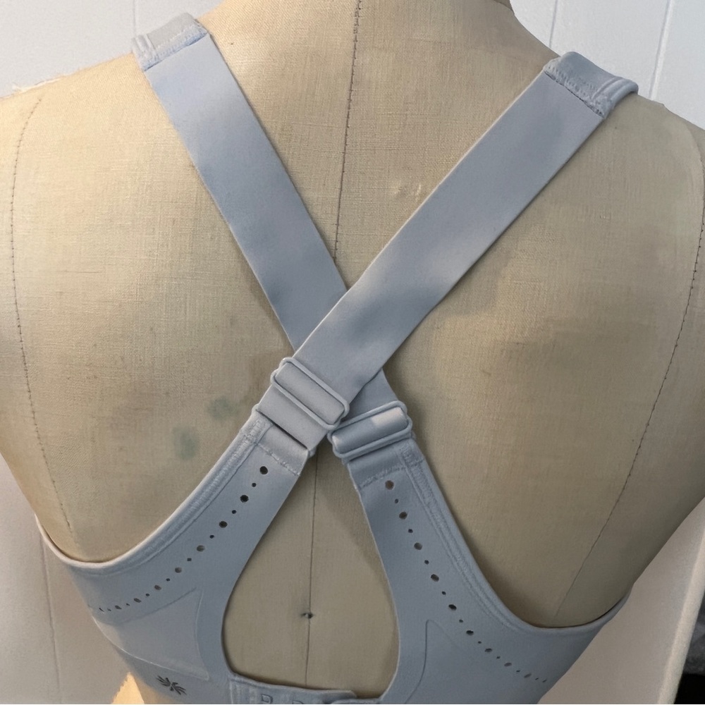 Athleta baby blue sports bra - Picture 3 of 6